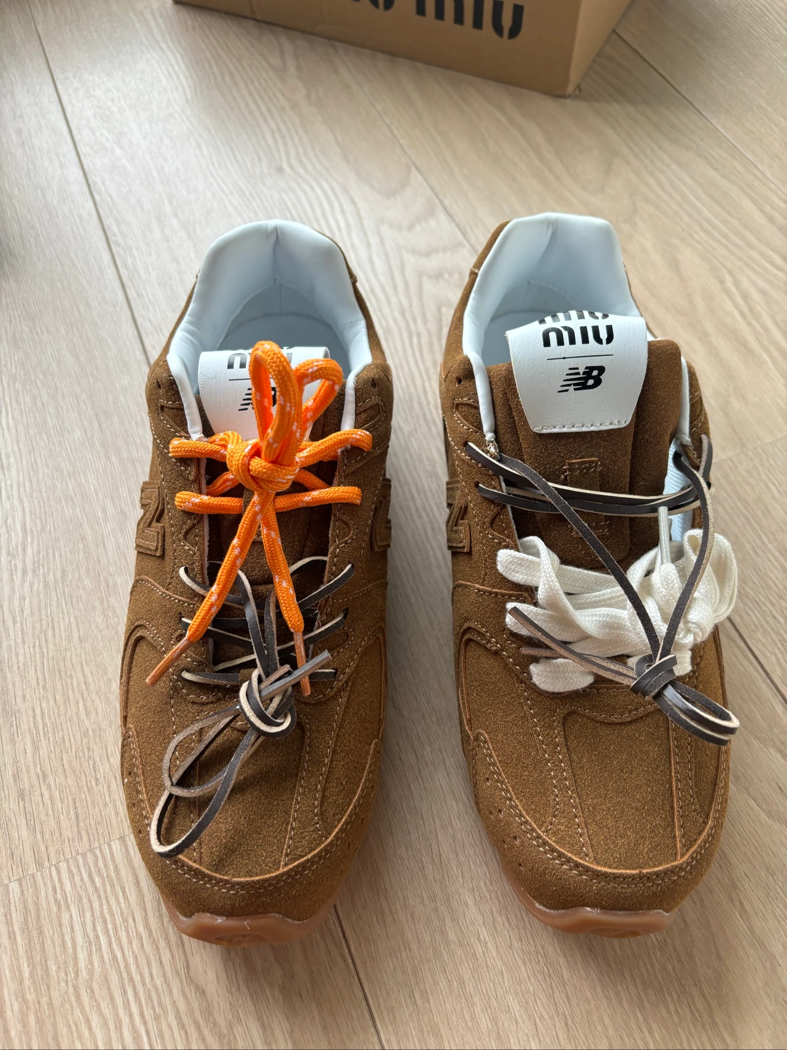Chaussures en cuir marron avec lacets originaux – photo 3